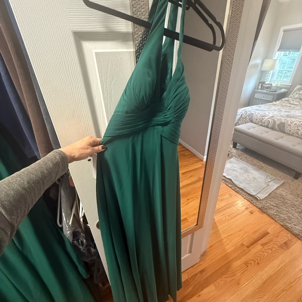 One-Shoulder Emerald Green Halter Evening Gown